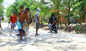 perbaiki jalan rusak
