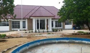 kantor camat