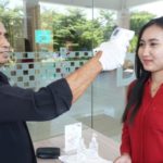 Antisipasi-Corona-Dalton-Makassar-Cek-Suhu-Tubuh-Tamu Antisipasi Corona Dalton Makassar Cek Suhu Tubuh Tamu