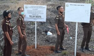 Tanah disita