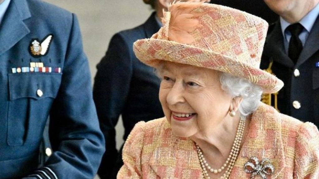 ratu elizabeth ii 20200326 003417