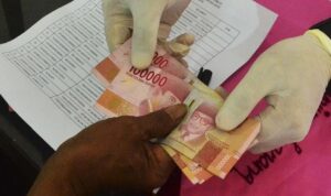 bantuan uang bantuan uang