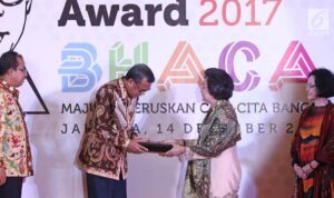 012850300 1513302045 20171214 Nurdin Abdullah dan Heru Pambudi Raih Bung Hatta Award Herman 1