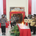 kapolri beri award
