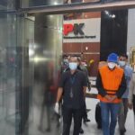 nurdin-abdullah-dibawa-ke-rutan-kpk_169 nurdin abdullah dibawa ke rutan kpk 169