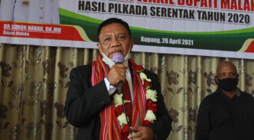bupati simon nahak