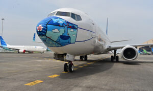 'Masker' Desain Anak Negeri Dipasang di Pesawat Garuda Indonesia p 16024988400bf masker desain anak negeri dipasang di pesawat garuda indonesia