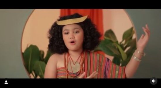 87164 amora lemos menyanyikan lagu dari ntt instagram