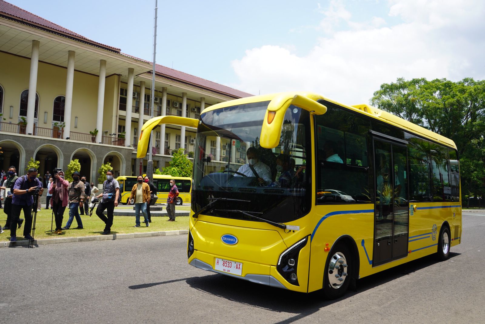 bus