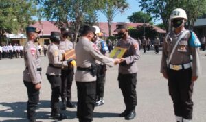 pecat polisi