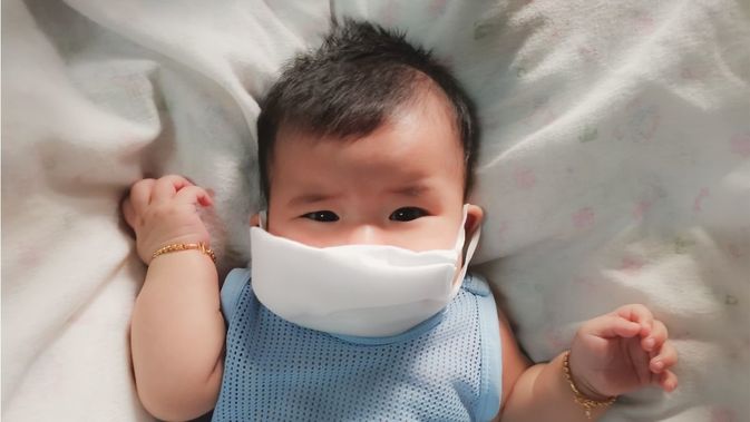 000897900 1623047781 Anak Bayi Pakai Masker
