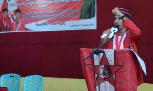 Alvianus Lalong GMNI Sikka