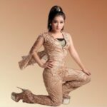 Foto 1 - Azizah Maumere, Penyanyi Dangdut Indonesia. (Dok. Azizah)-1 Foto 1 Azizah Maumere Penyanyi Dangdut Indonesia. Dok. Azizah 1