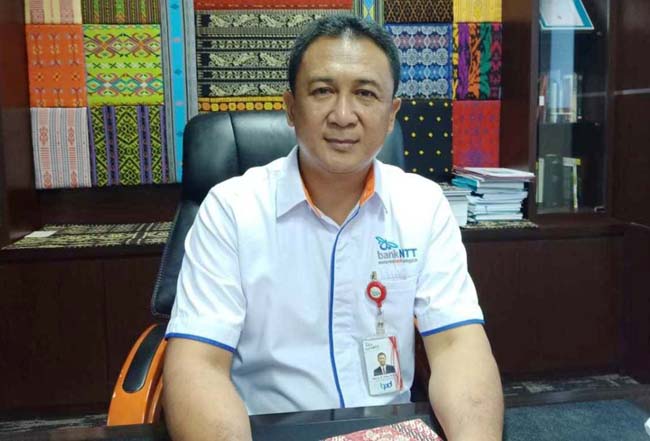 Harry Alexander Riwu Kaho SH MM 22 AA
