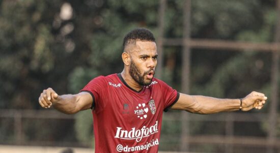 winger bali united yabes roni mendapat panggilan memperkuat xmij
