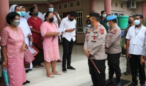 pantau pengamanan natal