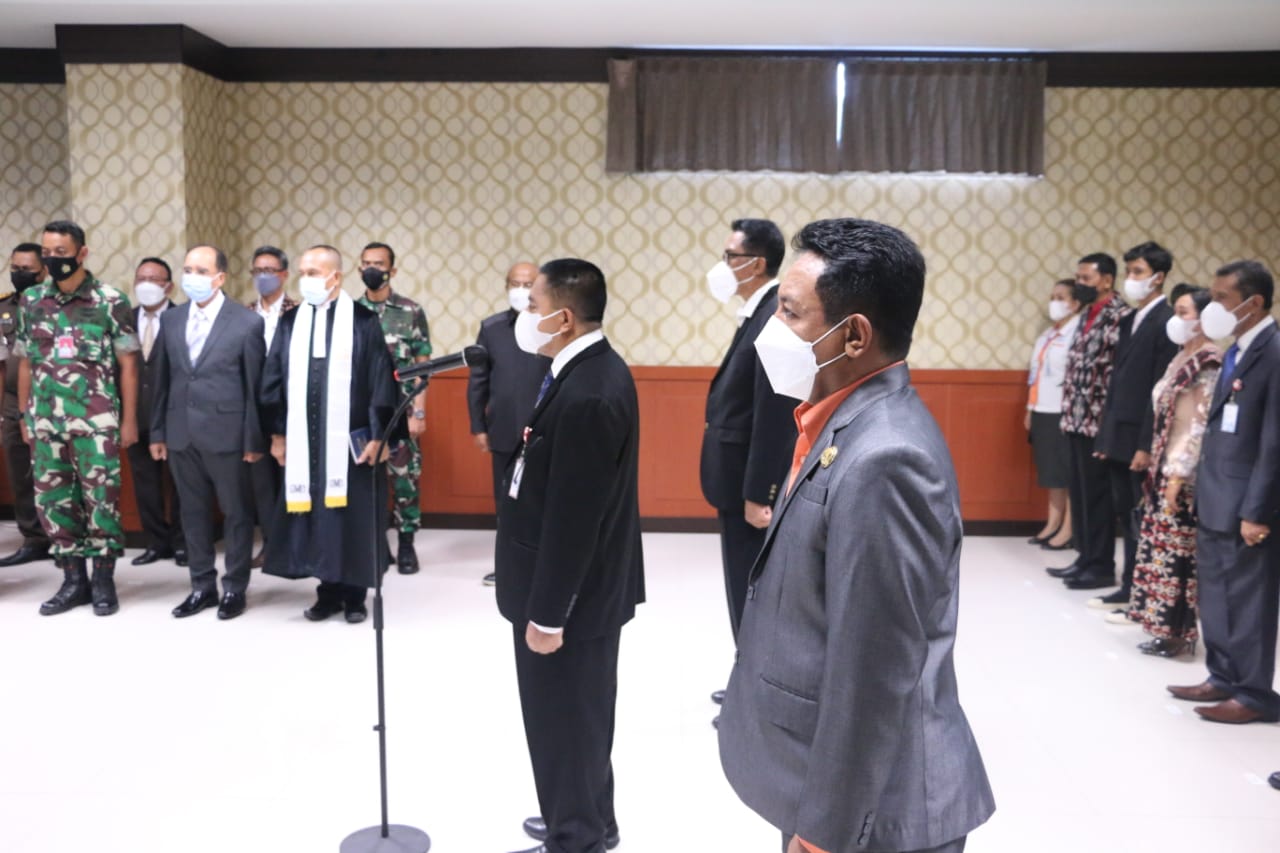 pelantikan direktur bank NTT