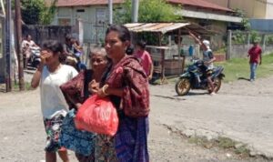 warga larantuka