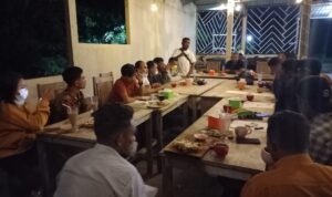 diskusi simpatisan diskusi simpatisan