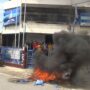 foto bakar bendera
