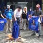 musda dpd demokrat riau diwarnai aksi bakar atribut partai 169