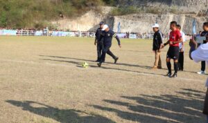 gub tendang bola