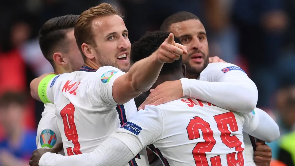 Daftar Model Jersey Negara Peserta Piala Dunia 2022 Qatar, Mana Terbaik? 18 inggris kandang