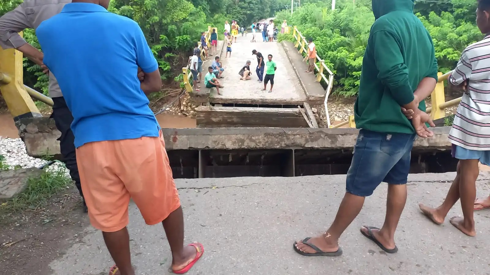 jembatan roboh OK