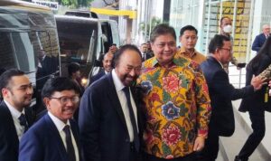 surya paloh ke kantor golkar