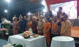 ultah opa Os ultah opa Os