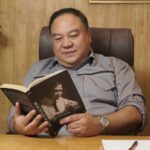 FG baca buku 2