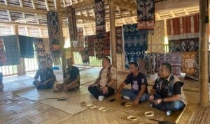 FG di Kampung Prailiu