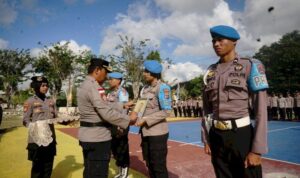Polisi dipecat Polisi dipecat