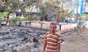rumah terbakar rumah terbakar