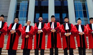Jangan Bubarkan Mahkamah Konstitusi Kolom Opini