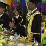 wisuda undana