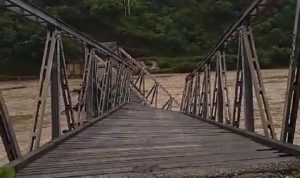 Jembatan Termanu Ambruk, PUPR Kabupaten Kupang Kerahkan Alat Berat Buka Jalur Alternatif 3 IMG 20250201 212140